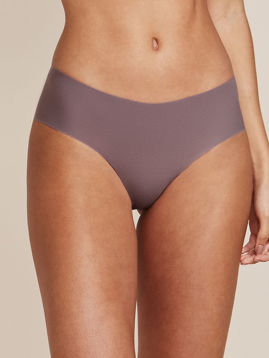 Calcinha Tanga Brasileira Em Microfibra Nude Marrom Avela — foto 1