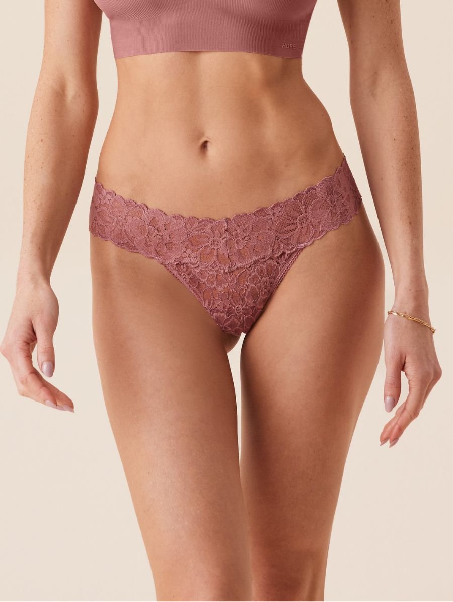 Calcinha Fio Dental Em Renda Rosa Collant Nude Lace — foto 1
