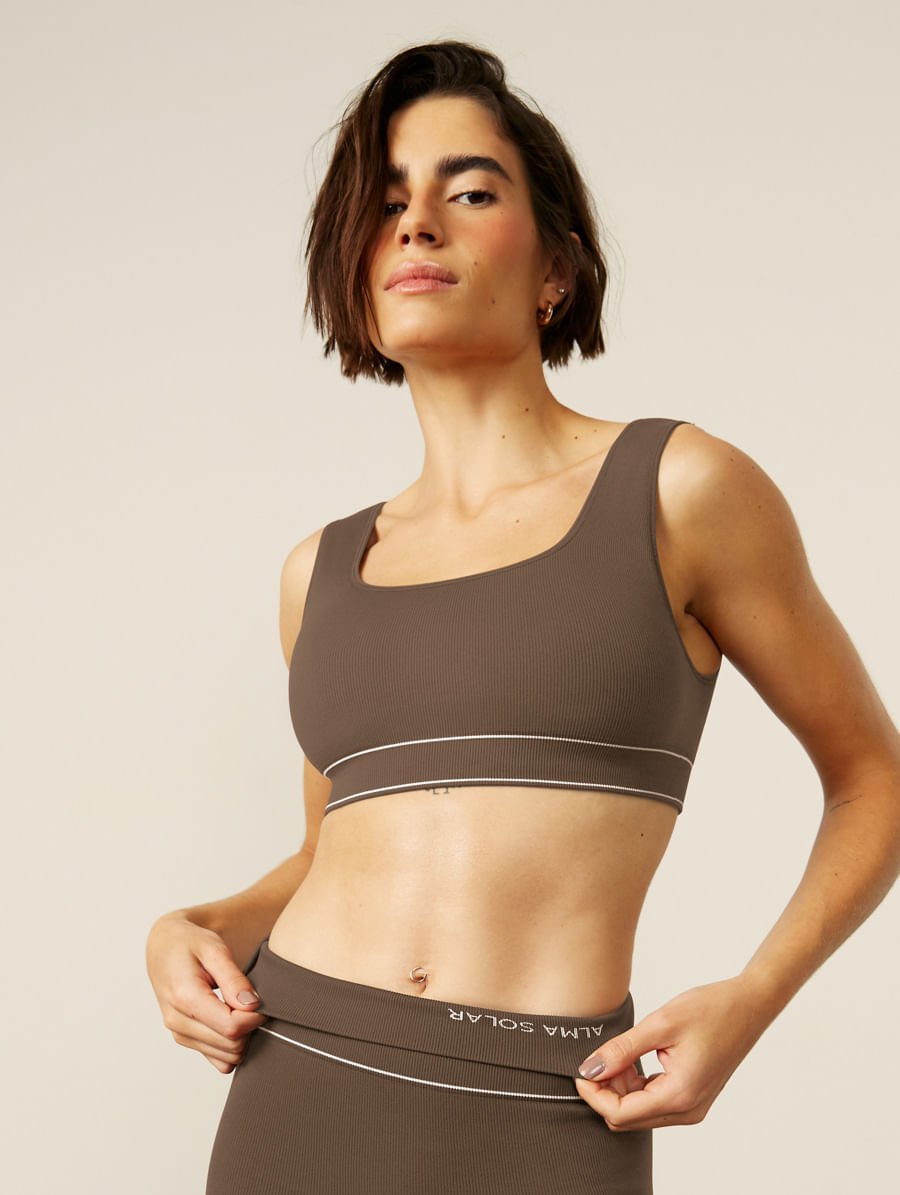 Top Comfort Decote Reto Sem Costura Marrom Shitake — foto 1