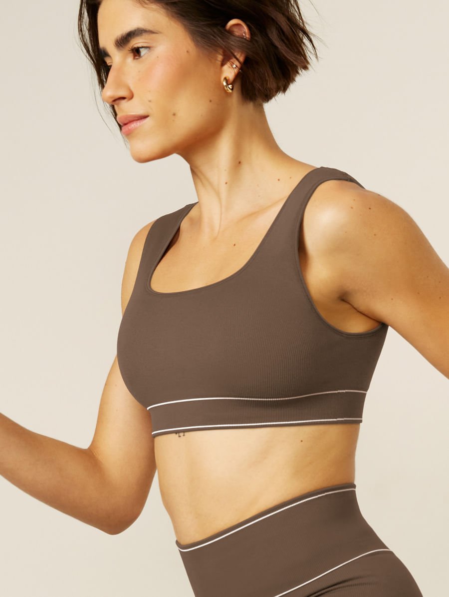 Top Comfort Decote Reto Sem Costura Marrom Shitake — foto 4